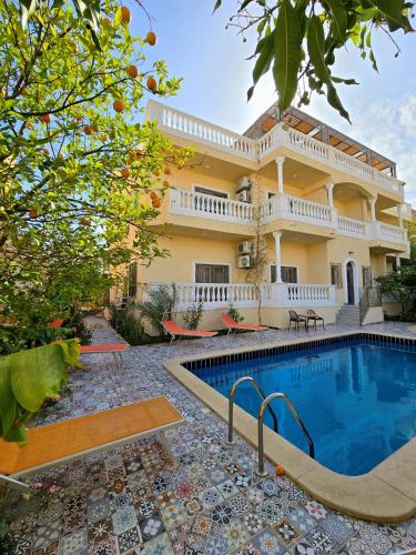 Elnahla Villa