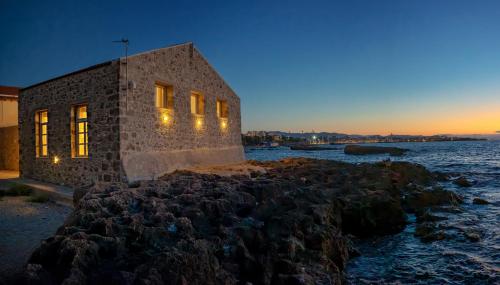 Hippocampo Waterfront Villa