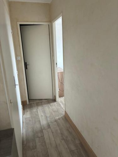 Photo de la galerie de l'établissement 30 m2 appartement 1km des remparts, à Avignon