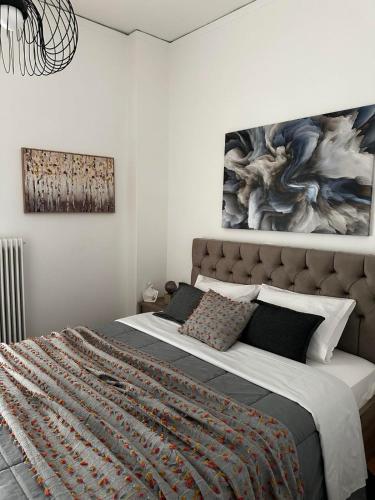 Cozy Athena Apartment