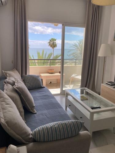 Ruang duduk di Holidays beach Estepona
