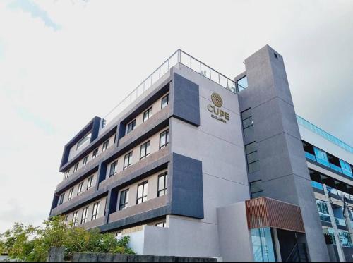 Το κτήριο όπου στεγάζεται  το διαμέρισμα