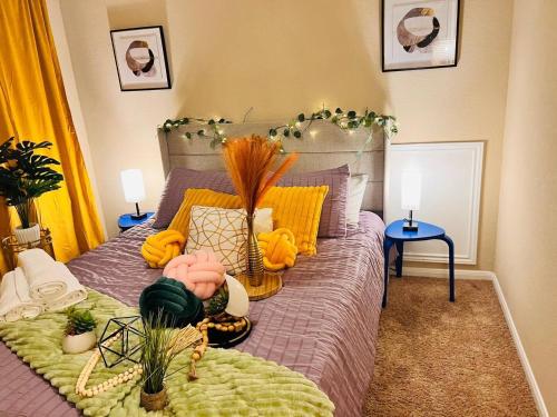 Gallery image of Pool Table, Foosball, King bed, Crib,Parking&Yard in Kyle