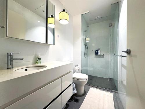 Koupelna v ubytování Central Located 2B1B apt at Lv12