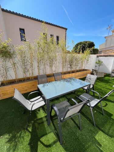 Κήπος έξω από το Casa Dolorès parking, jardin, Gds Buffets 10 min
