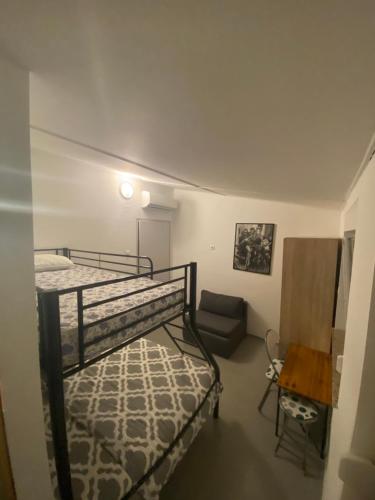 Ένα ή περισσότερα κρεβάτια σε δωμάτιο στο Accommodation with an experience!!! Hostel Kantun