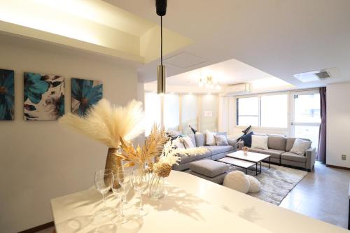 NK BLD3F Sapporo 3LDK 3BR 1 floor 1 roomにあるシーティングエリア