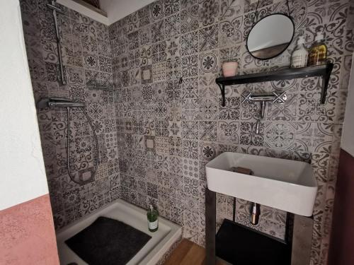 Gallery image of Brin d'olivier Luberon in Gargas