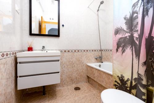 Kúpeľňa v ubytovaní Elegant apartment in Torrevieja with shared pool