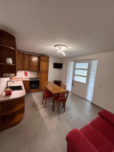 Dapur atau dapur kecil di Fornaci Lodge - Rosso