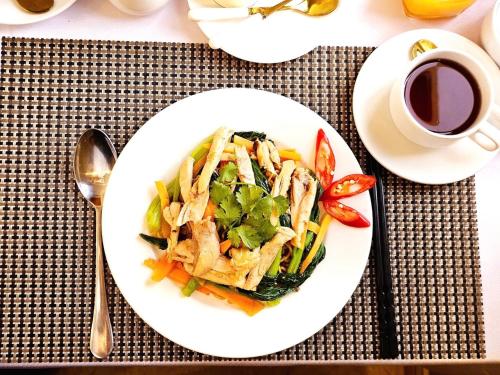 Еда / где поесть недалеко от отеля