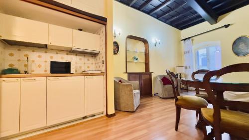 Historic apartment by the Pantheon