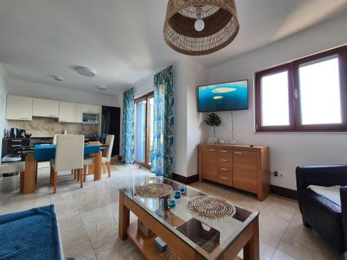 Kuchyň nebo kuchyňský kout v ubytování SeaSight Apartment - Ciovo Island