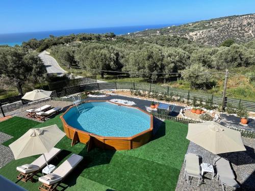 Violetta - Nature's Palace with private pool & view