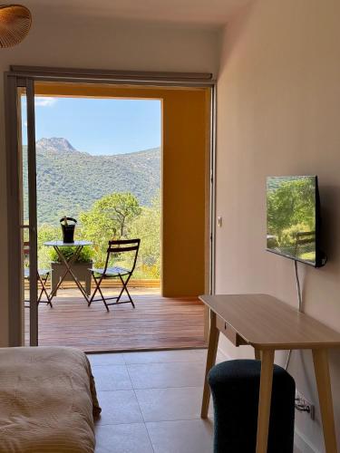 Nespecifikovaný výhled na hory nebo výhled na hory při pohledu z bed and breakfast