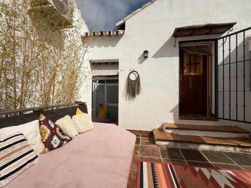 Μπαλκόνι ή βεράντα στο Authentic Luxury Villa in Oasis with Pool close to Malaga