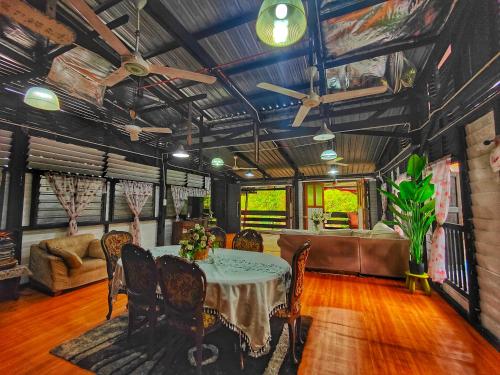 Гостиная зона в Desapuri Home & Gallery Services
