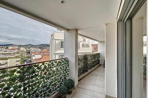 Photo de la galerie de l'établissement Cannes Splendid 1BR in new residence - Palais 3 mns, à Cannes