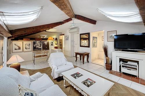 Photo de la galerie de l'établissement Cannes 3-bedroom loft 3 minutes from the city center, à Cannes