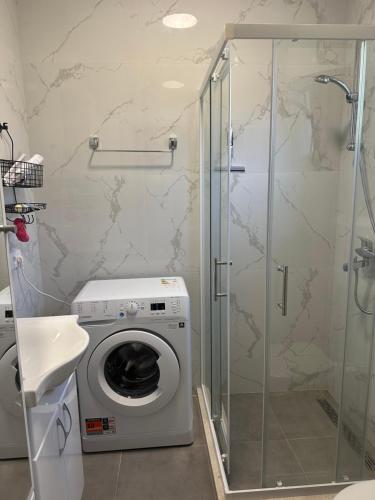 Ένα μπάνιο στο Lovor apartmani
