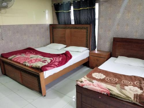 Buttkarahi Hotel And Restaurant