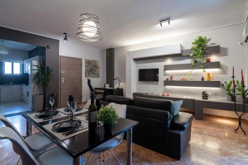 Athens Charm Meets Contemporary Design in Thissio