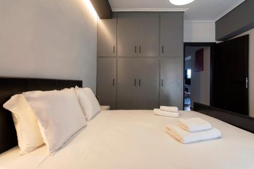 Athens Charm Meets Contemporary Design in Thissio