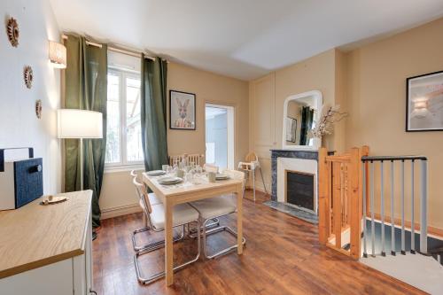 Photo de la galerie de l'établissement L'esprit 9 - Souplex - Terrasse - 2 chambres - Wi-Fi, à Tours