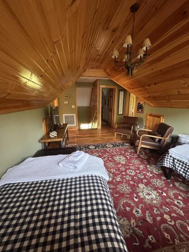 Postel nebo postele na pokoji v ubytování River Roost