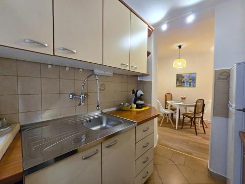 SEVEN - Two-Bedroom Apartment