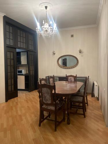 Kuchyň nebo kuchyňský kout v ubytování Baku, Hotel Villa Badamdar
