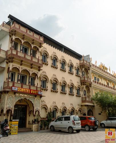 Clădirea în care este situat/ăhotelul