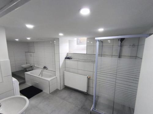 Bilik mandi di Ferien und Monteurwohnung in Schauenburg
