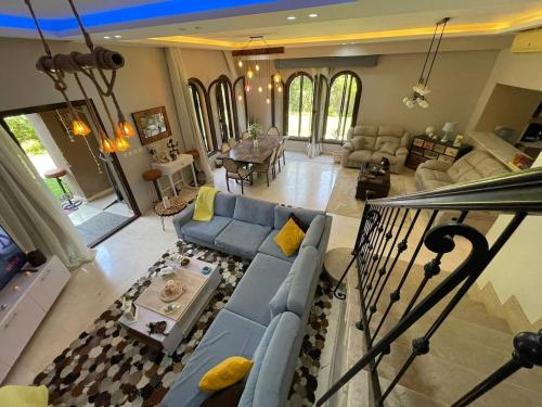 Amazing Villa in Mivida - 3 br