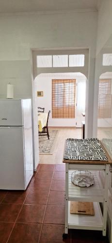 Apartamento renovado e luminoso a poucos minutos do centro