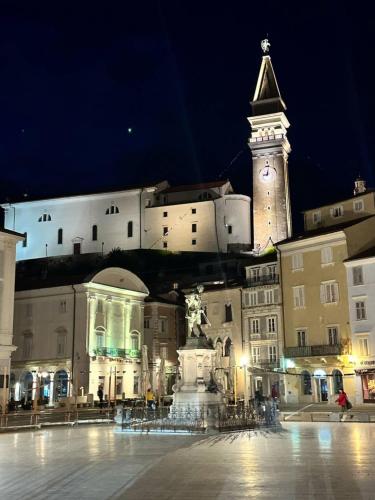Cozy Old Town Studio Piran steps from the sea and Tartini Square