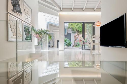 Athens Design Residence