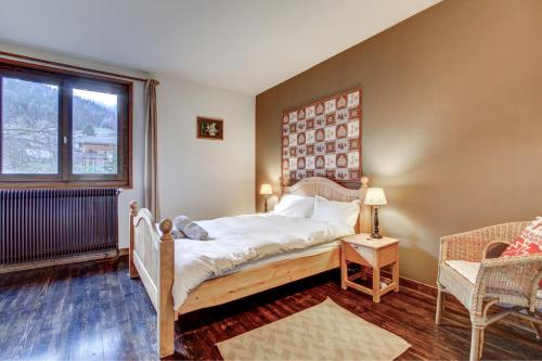 Fotografie z fotogalerie ubytování Self Catered Chalet with Indoor Pool v destinaci Essert-Romand