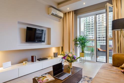 Lumina apartments near Warsaw Uprising Museum