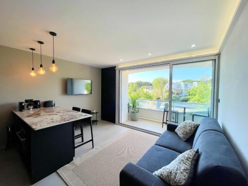 PGH N43 - Studio climatisé avec piscine