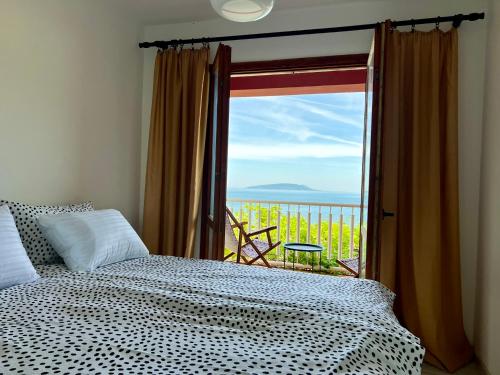 Podaca Holiday House with Sea View