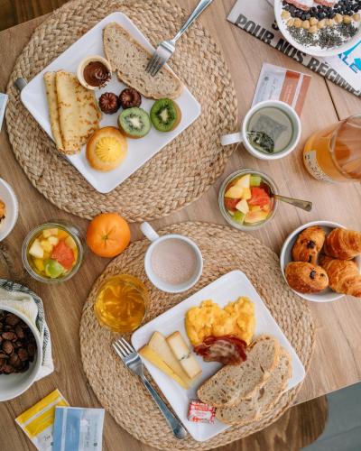 Jídlo v hotelu nebo okolí