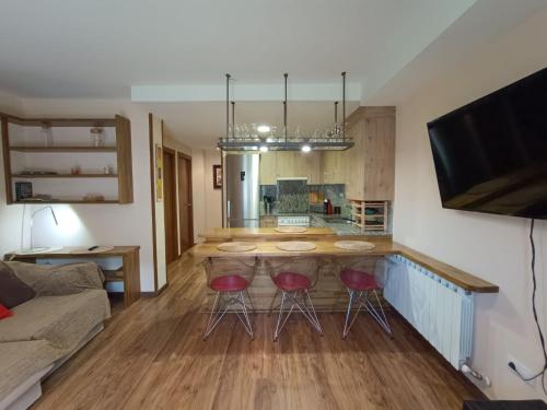 Η κουζίνα ή μικρή κουζίνα στο InmoCyma Mincholet bajo con terraza