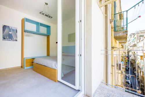Brombeis Double Bedroom by NapoliApartments