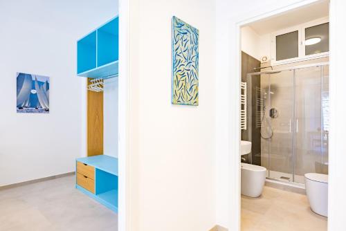 Brombeis Double Bedroom by NapoliApartments