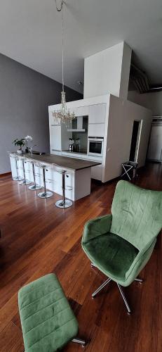Loft2be