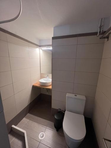Gallery image of Central Guest House Skiathos in Skiathos Town