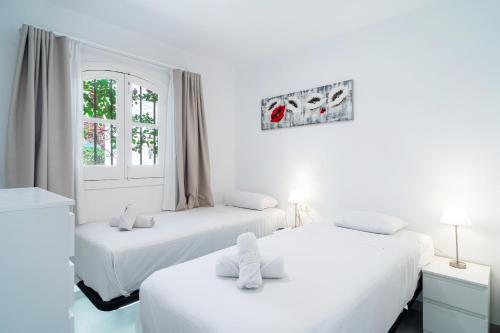 Hibiscos 33 Rooftop Vista by Casasol