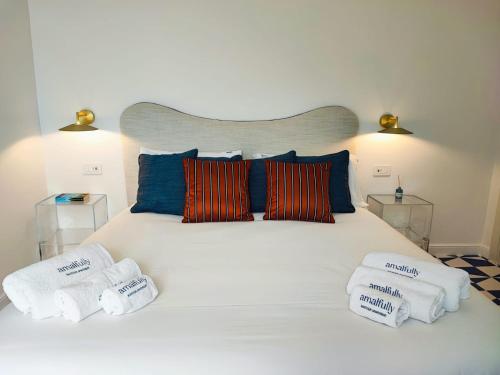 Amalfully Boutique Apartment - A seaview gem photo 2