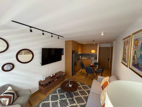 Μια τηλεόραση ή/και κέντρο ψυχαγωγίας στο Londres #187